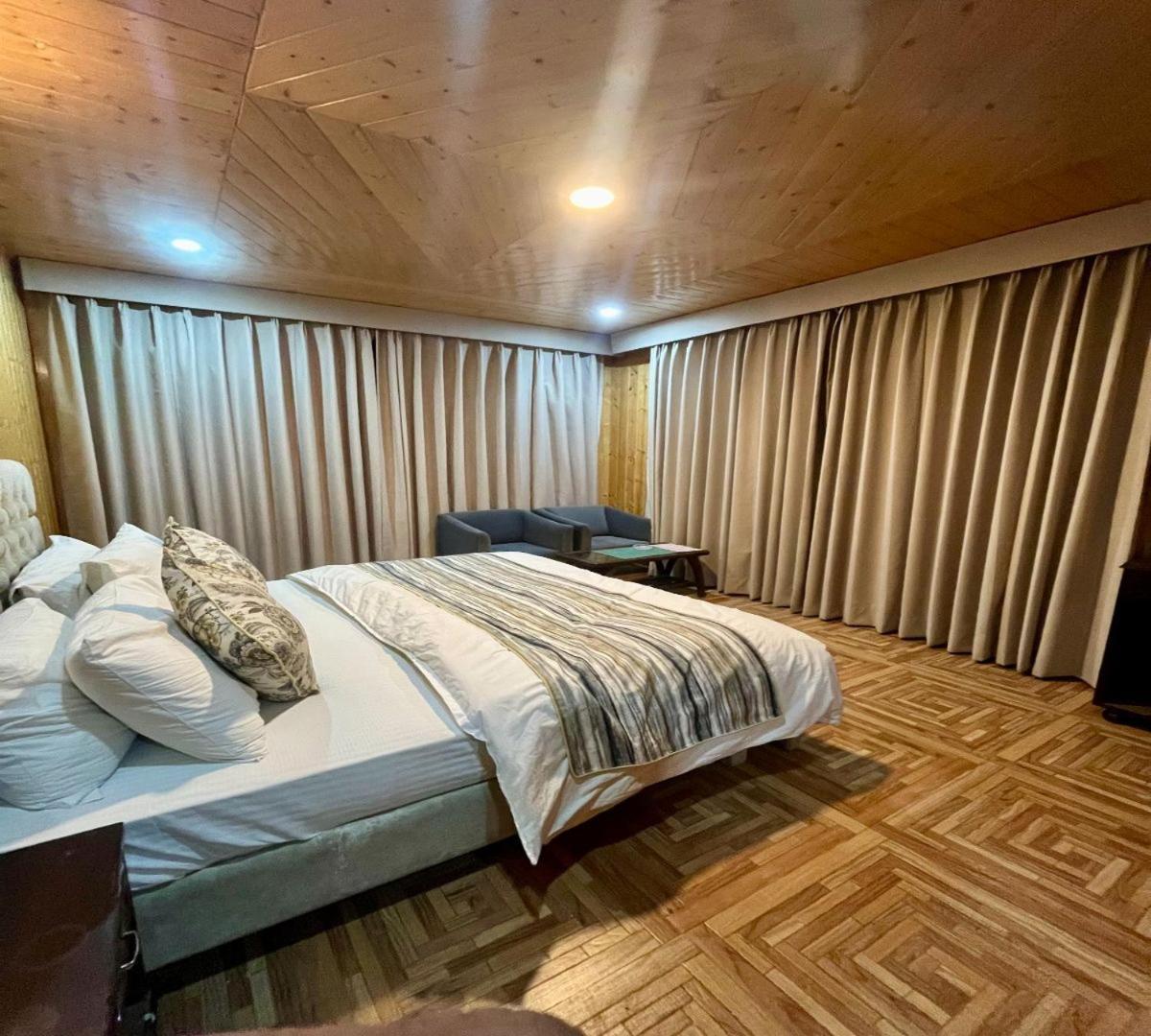 Snow Range Resort And Cottage Vashist Екстер'єр фото